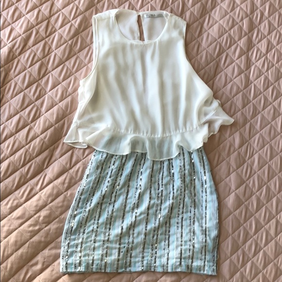 DONATED to local social workerš Elegant dress - Picture 1 of 5